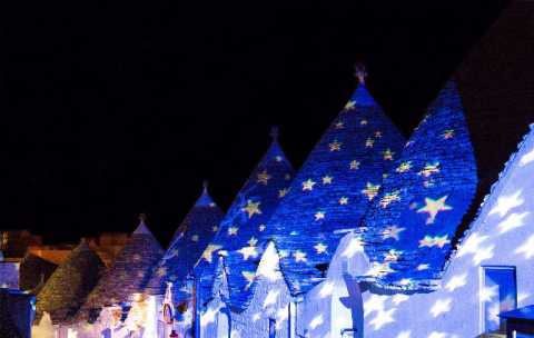 Alberobello, appuntamento con le illuminazioni natalizie e il presepe vivente